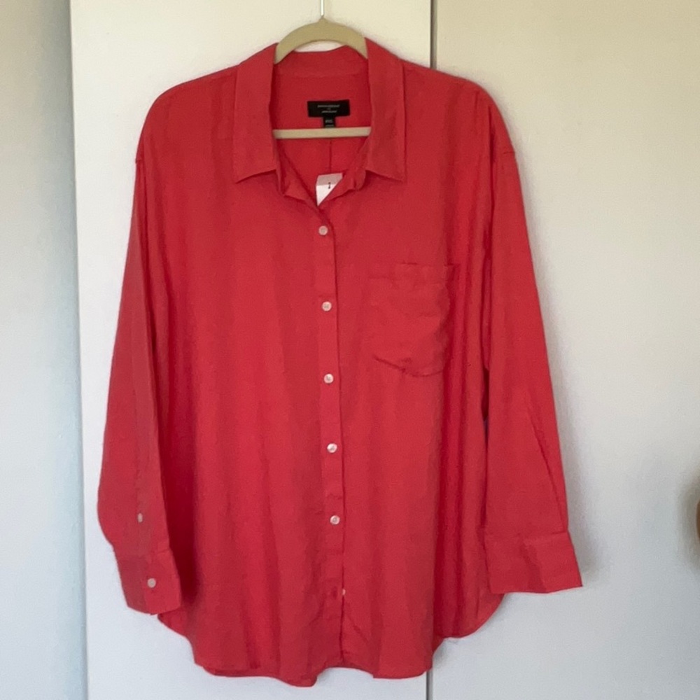 Women’s Banana Republic linen blend shirt